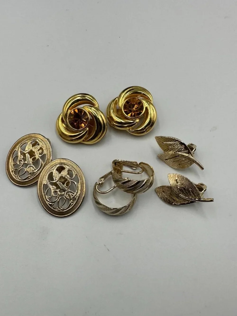 Vintage Clip On Earrings Lot Mixed Gold Tone Hoop Swirl Leaf Retro 4 Pairs